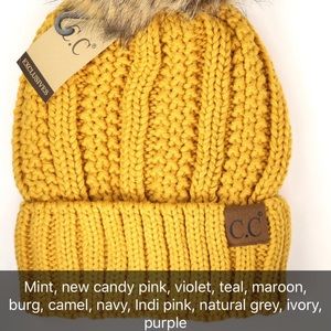 Adult fuzzy lining knitted beanie with fur Pom Pom